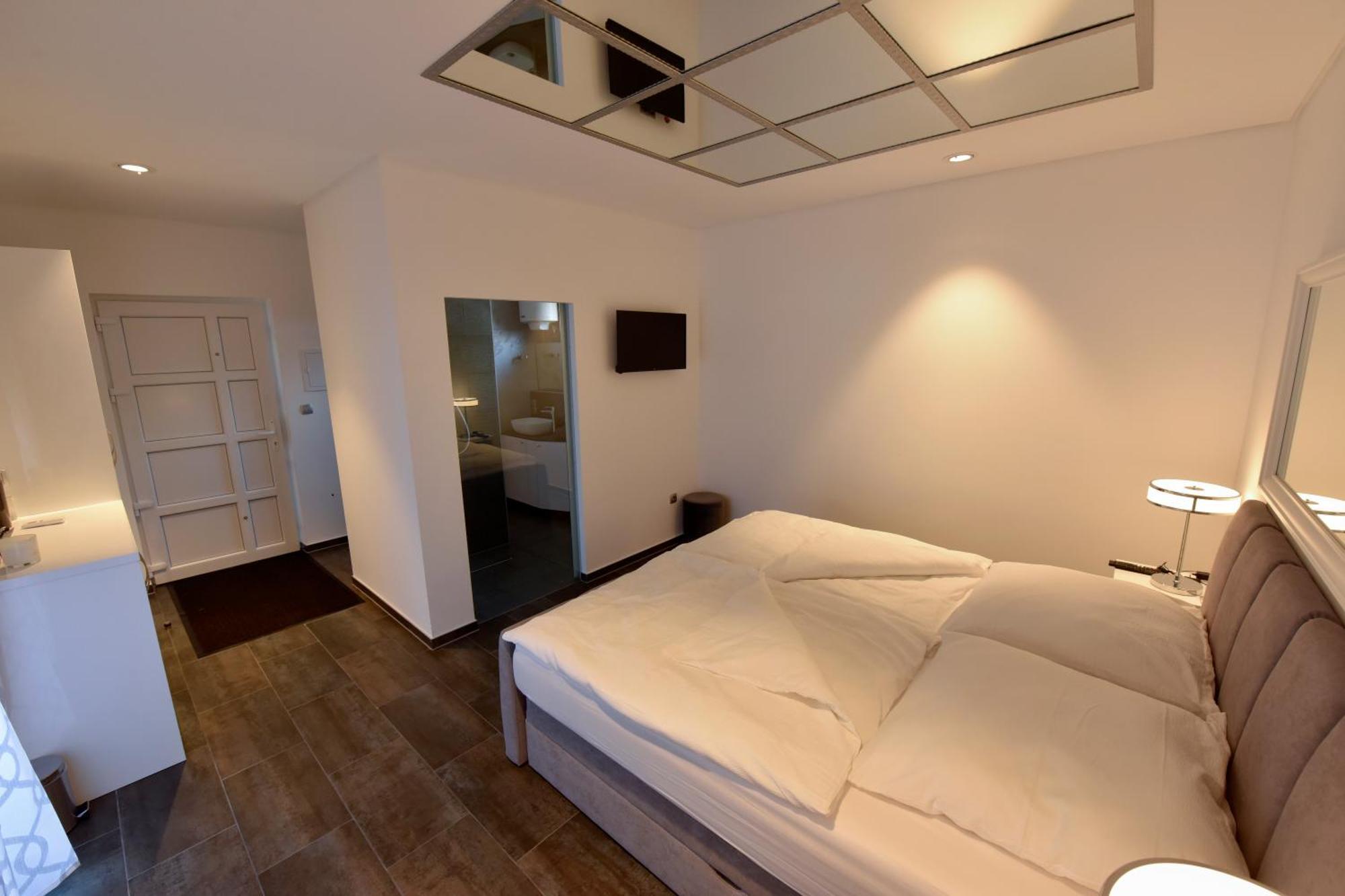 Apartmani I Bungalovi Trojka Banja Luka Bilik gambar