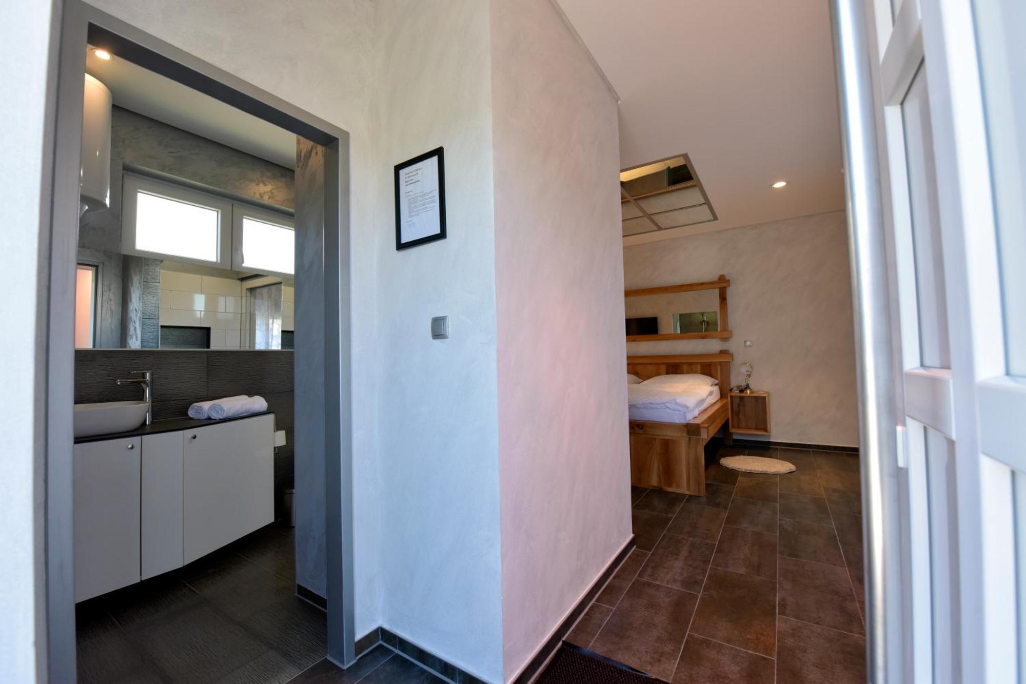 Apartmani I Bungalovi Trojka Banja Luka Bilik gambar