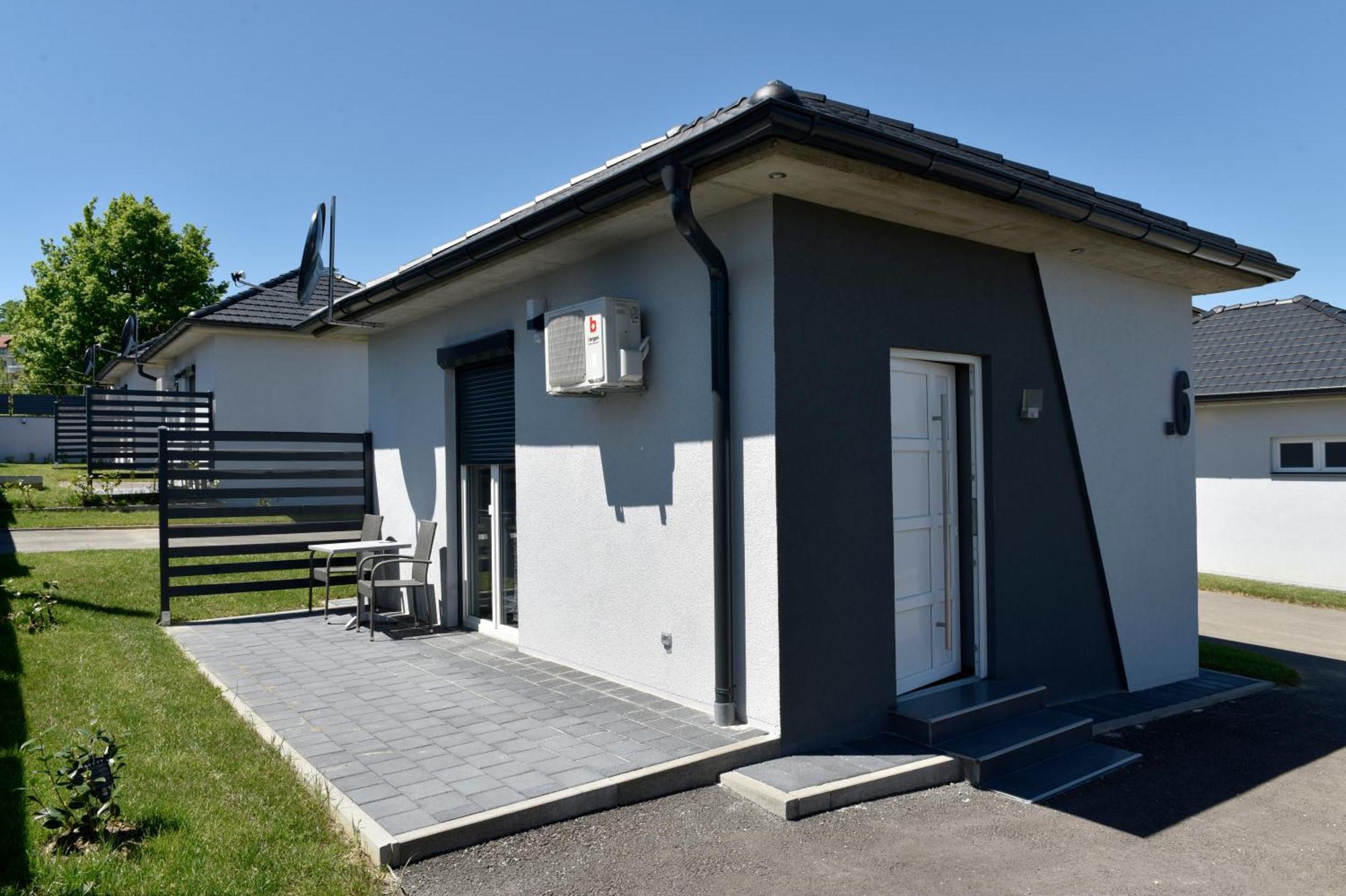 Apartmani I Bungalovi Trojka Banja Luka Bilik gambar