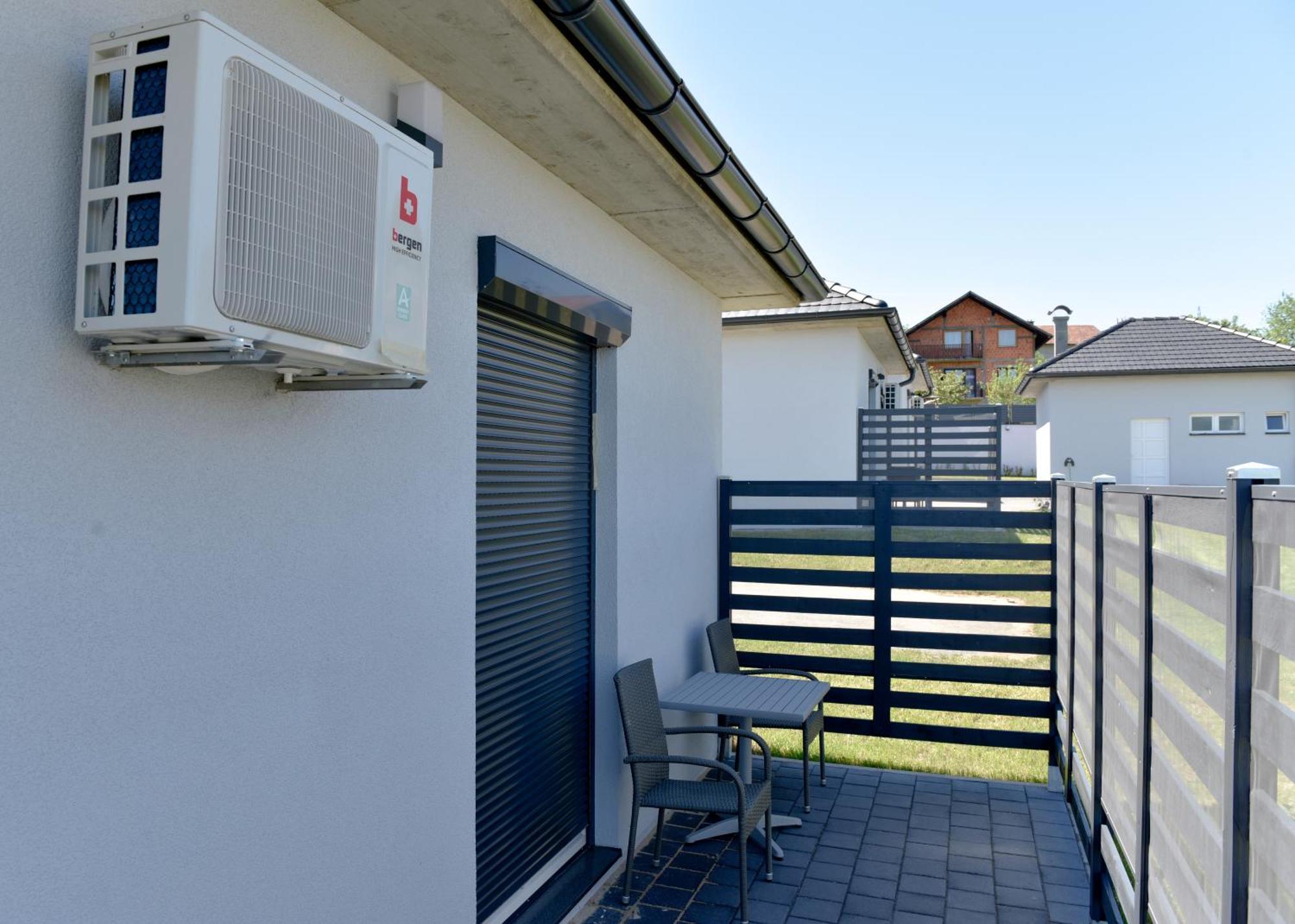 Apartmani I Bungalovi Trojka Banja Luka Bilik gambar