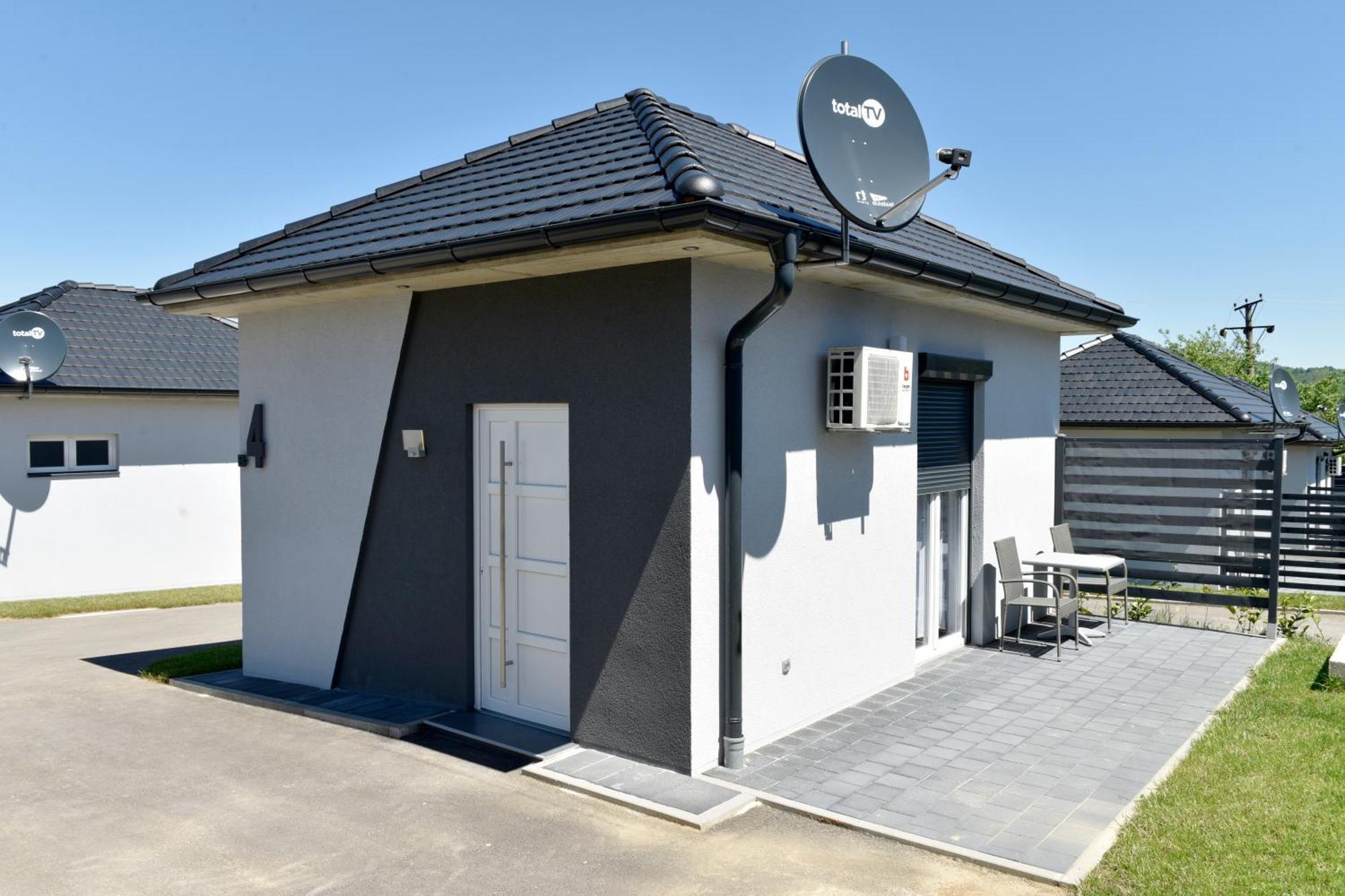 Apartmani I Bungalovi Trojka Banja Luka Bilik gambar