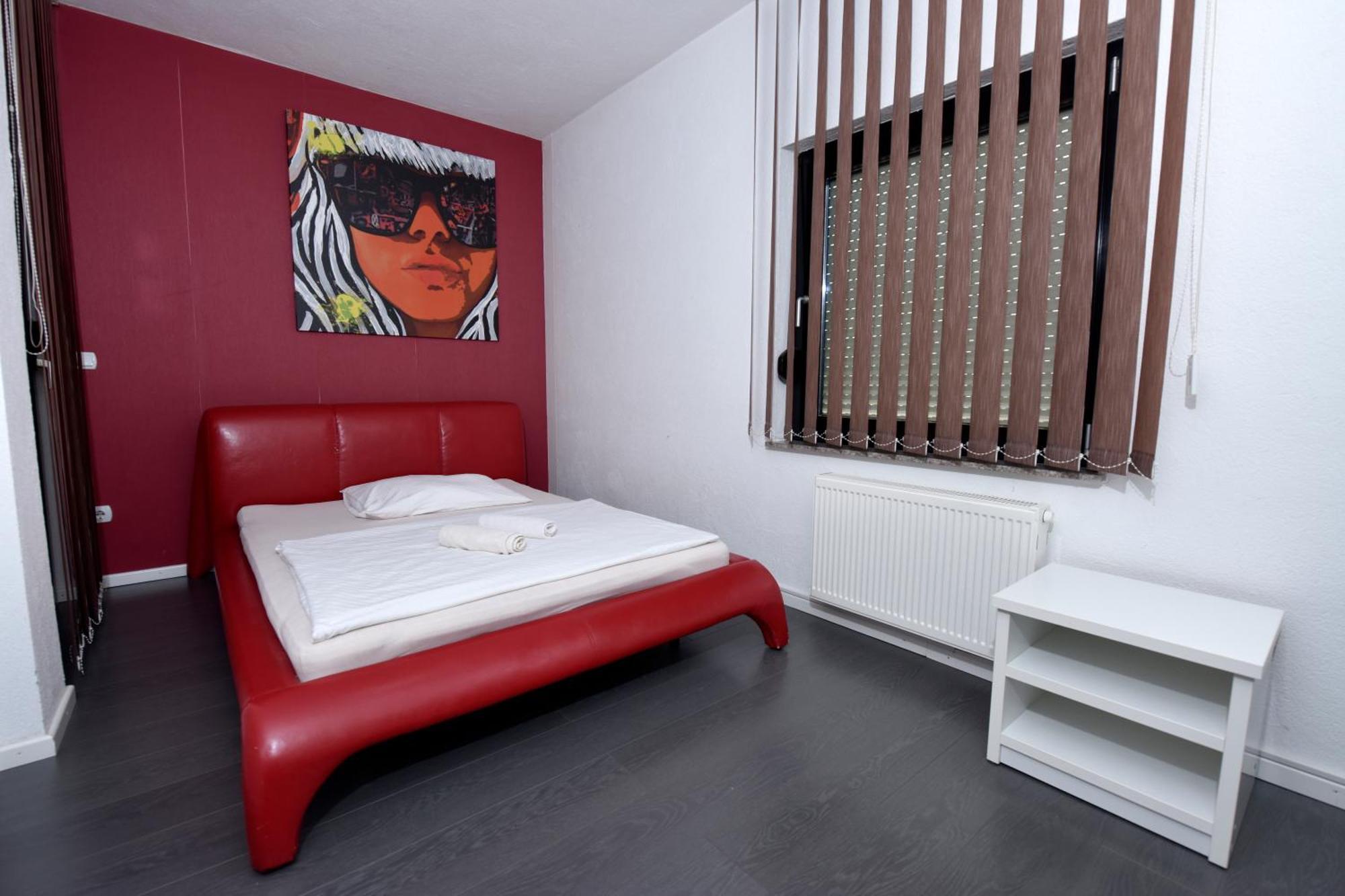 Apartmani I Bungalovi Trojka Banja Luka Bilik gambar