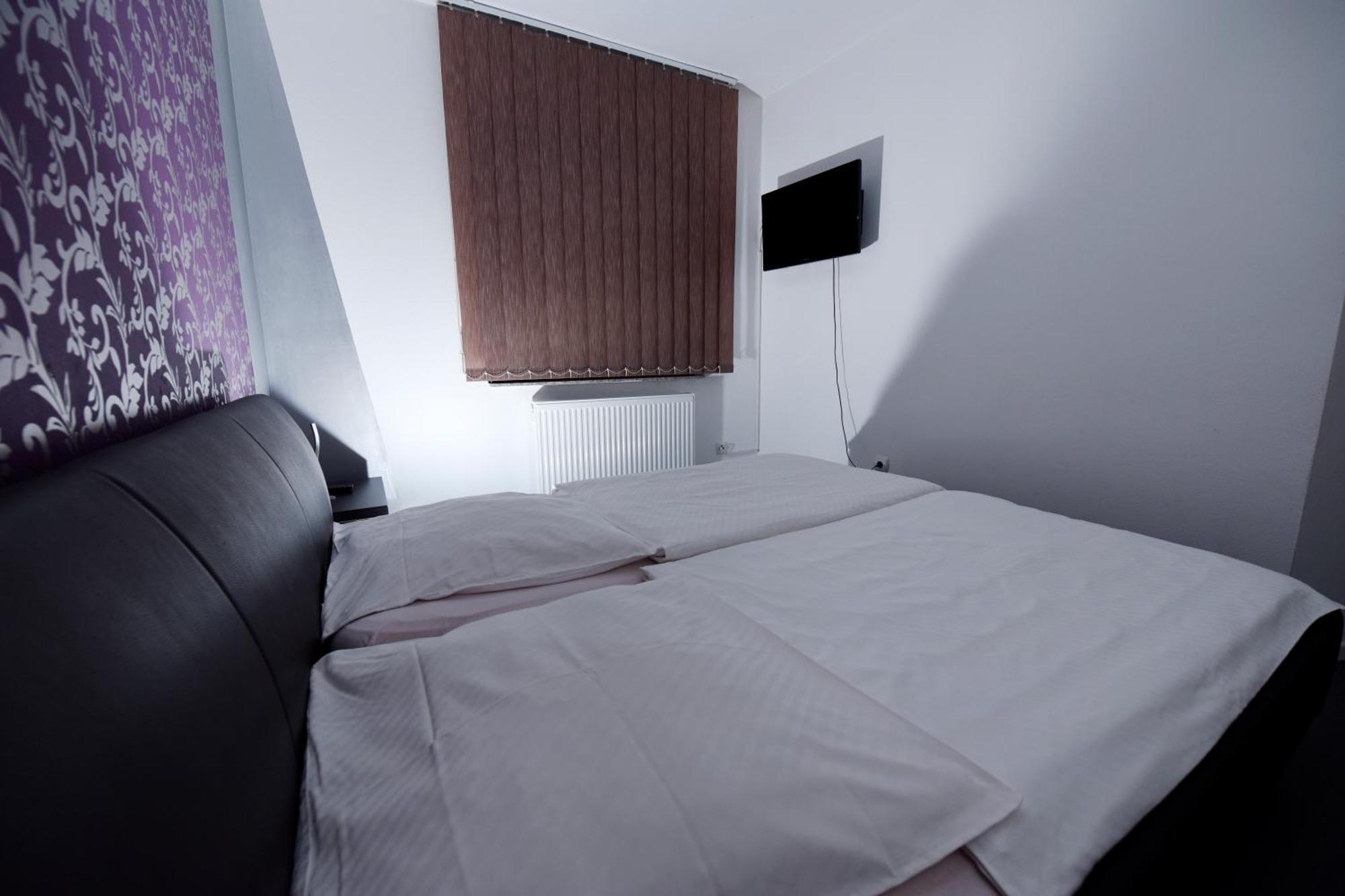 Apartmani I Bungalovi Trojka Banja Luka Bilik gambar